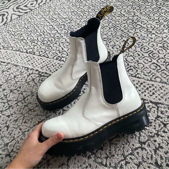 Dr. Martens | white platform Chelsea boot - Picture 3 of 9